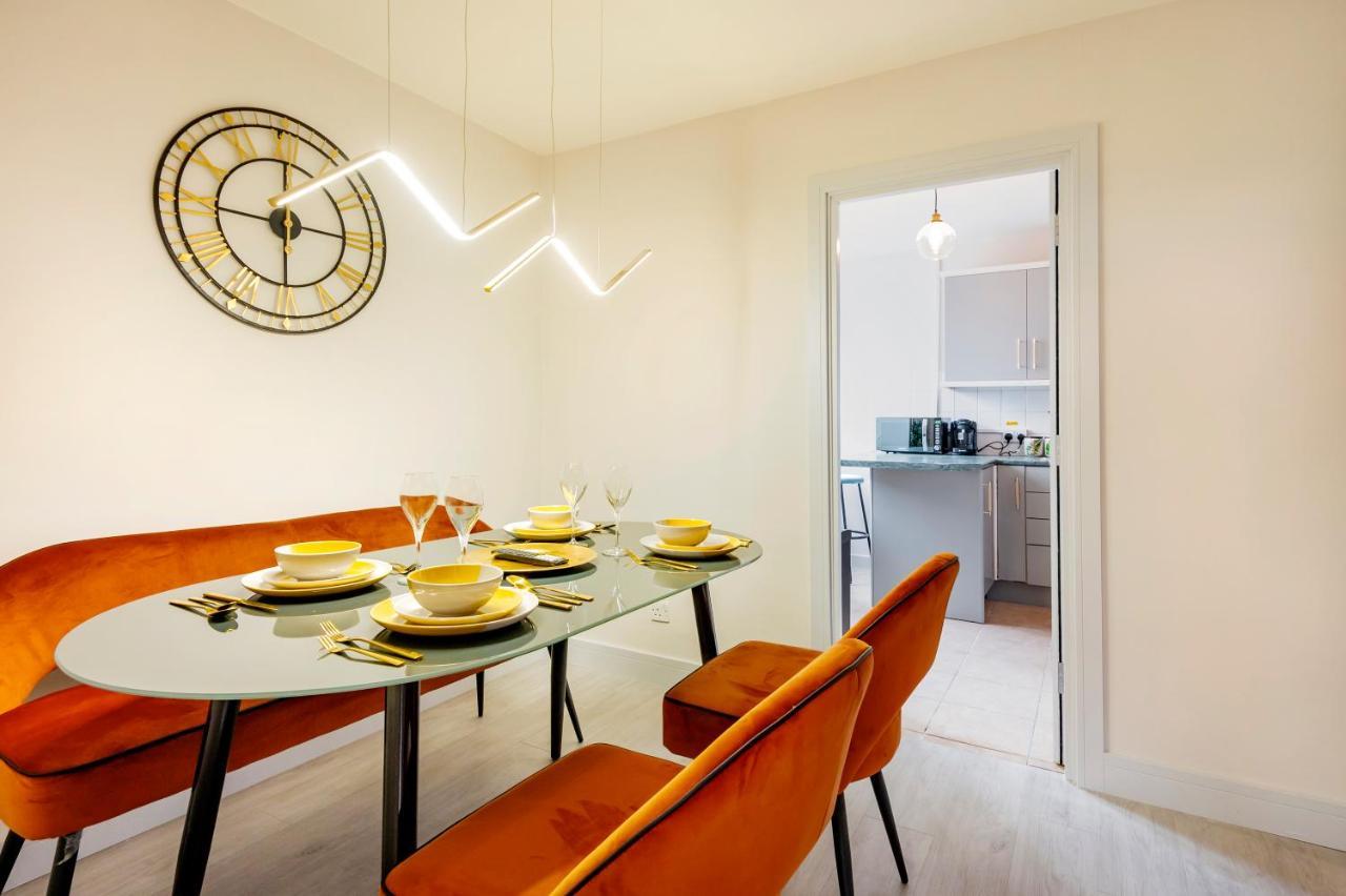 Lovely 4 Bedroom Flat In Wandsworth- London Exteriör bild