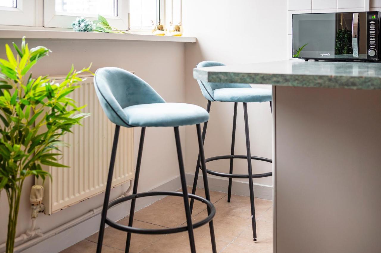 Lovely 4 Bedroom Flat In Wandsworth- London Exteriör bild
